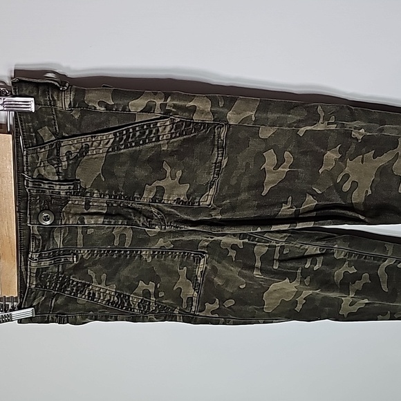 American Eagle next level stretch size 4 camo high rise cropped jeggings - Picture 2 of 8